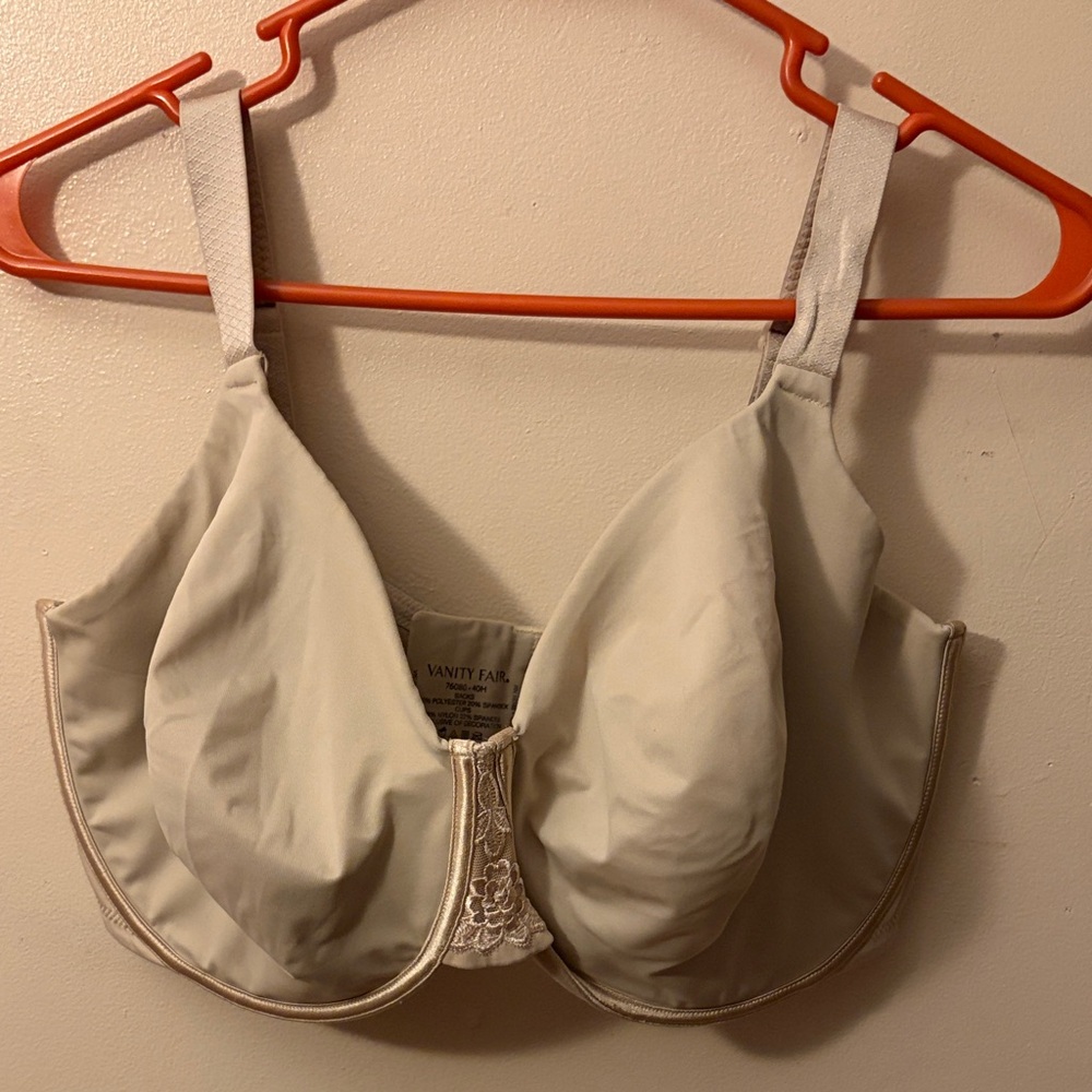 Vanity Fair Women's Cream Beige Bra 40H
